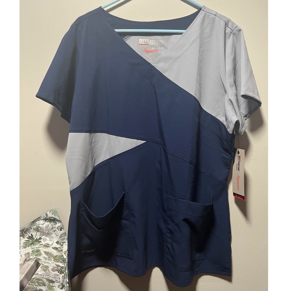 Greys Anatomy scrub top